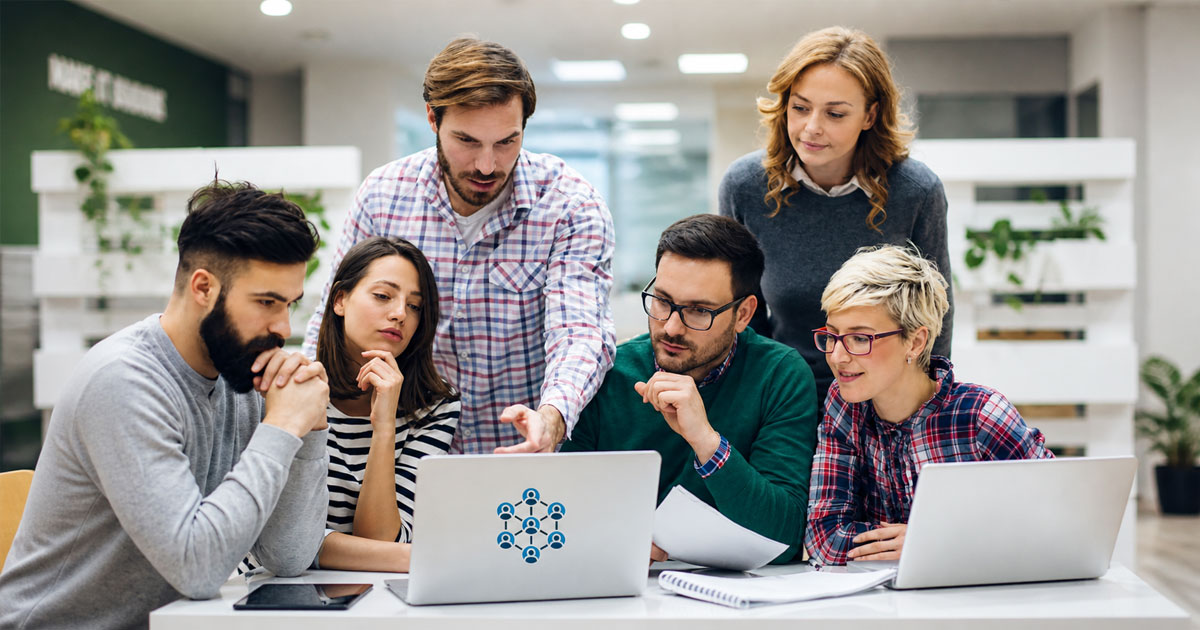 How Customer Management Software Connects Dispersed Teams