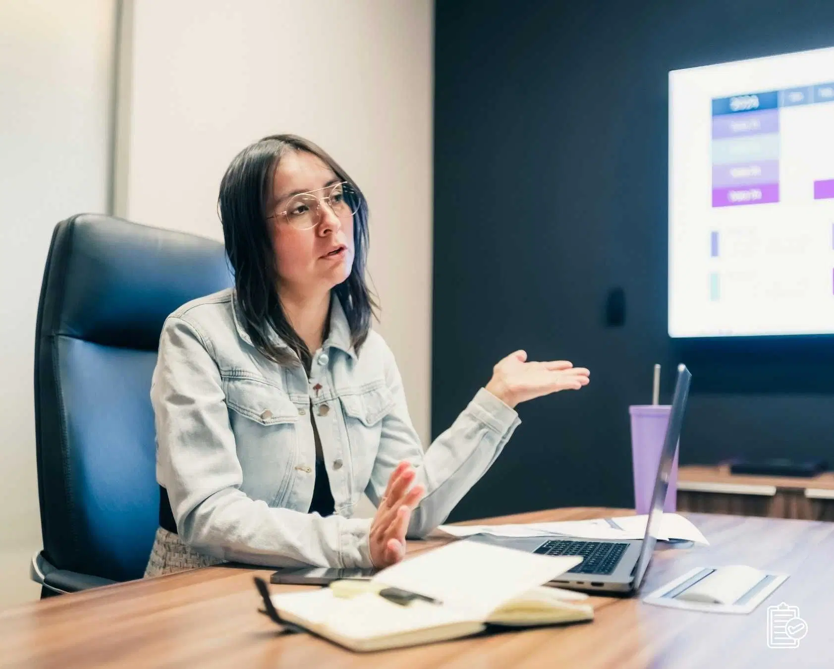 Why a Cloud Based Help Desk Matters for Modern Companies Why a Cloud Based Help Desk Matters for Modern Companies